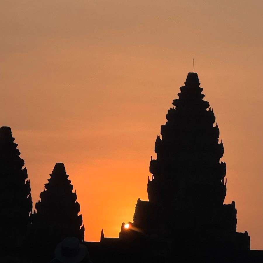 Nascer do sol em Angkor Wat, Camboja